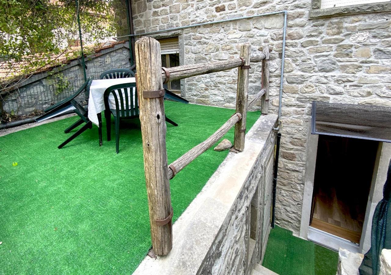 Апартаменты Locanda Del Buon Cammino Кьюзи-делла-Верна Экстерьер фото